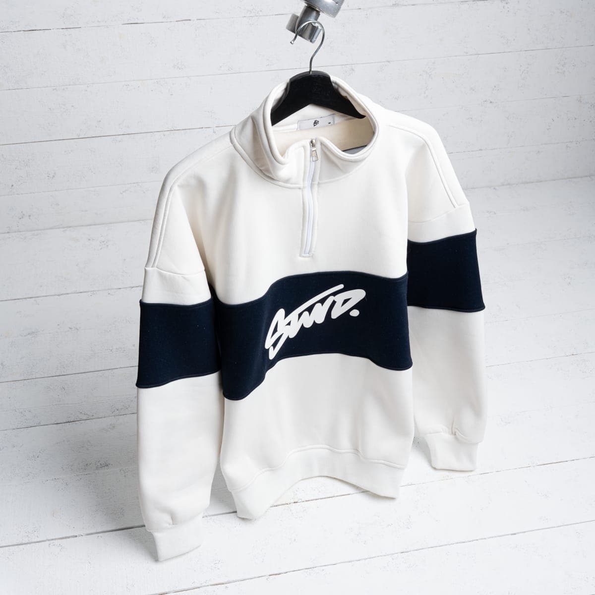 THE STWD HALF-ZIP